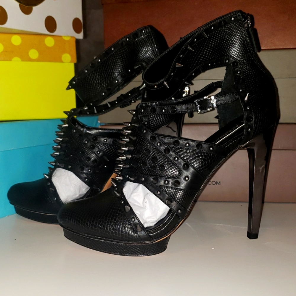 BCBG MAX AZRIA Shoes